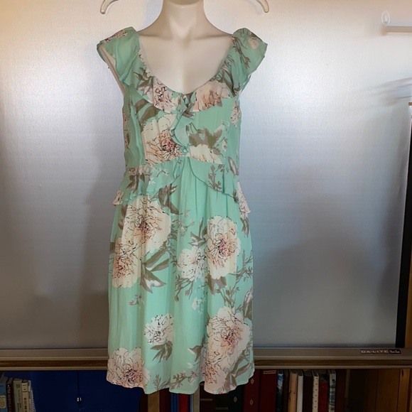 Davi & Dani Dresses & Skirts - New w/tag Davi & Dani floral dress Size large